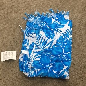Blue Hawaiian floral wrap